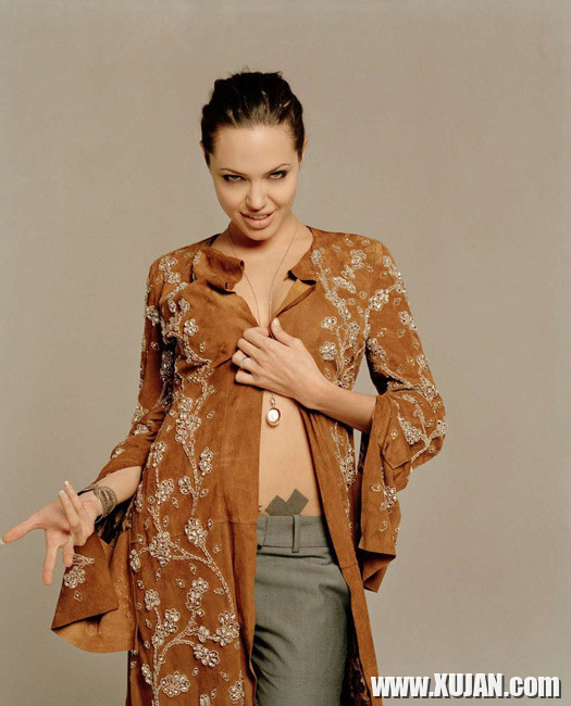 Celebrity Angelina Jolie sweet exposed big boobs - Photo #1413126