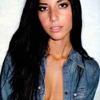 Olivia Munn posing nude and showing sexy body and nice tits