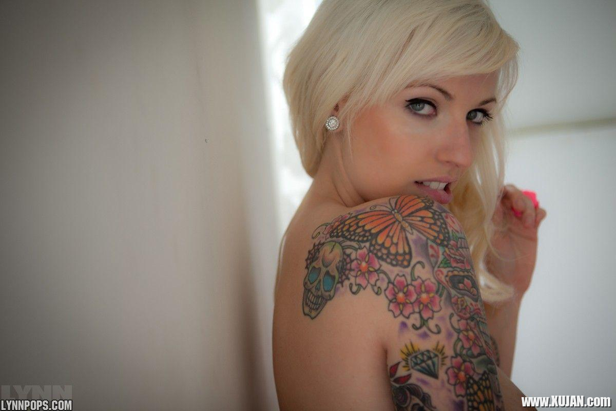 Pictures of teen girl Lynn Pops totally nude and horny for you - Photo #1425294