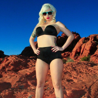 Pics of Lynn Pops getting hot outside