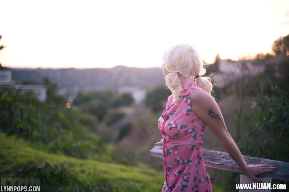 Pictures of teen hottie Lynn Pops being a hot pinup outside - Photo #1425540