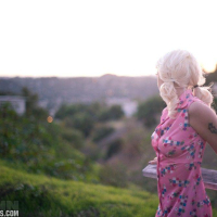 Pictures of teen hottie Lynn Pops being a hot pinup outside