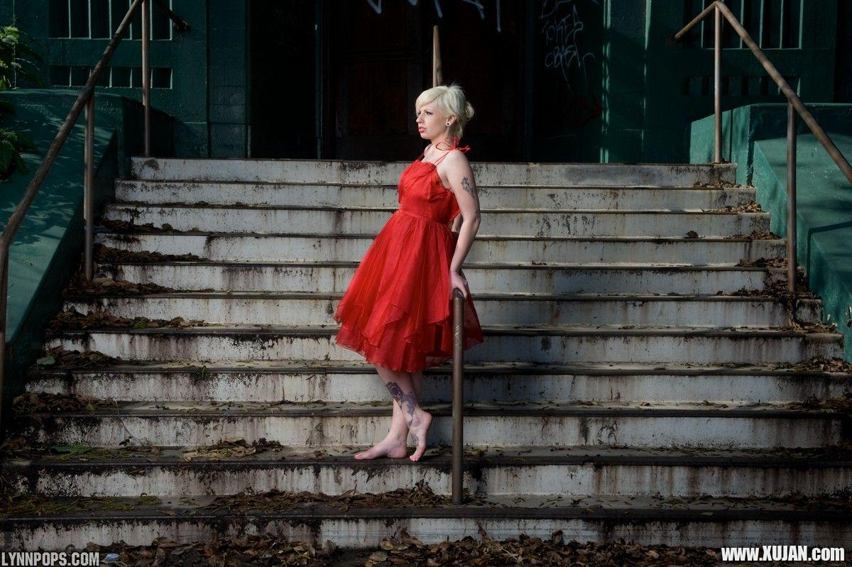Pictures of Lynn Pops teasing in her dress - Photo #1425892