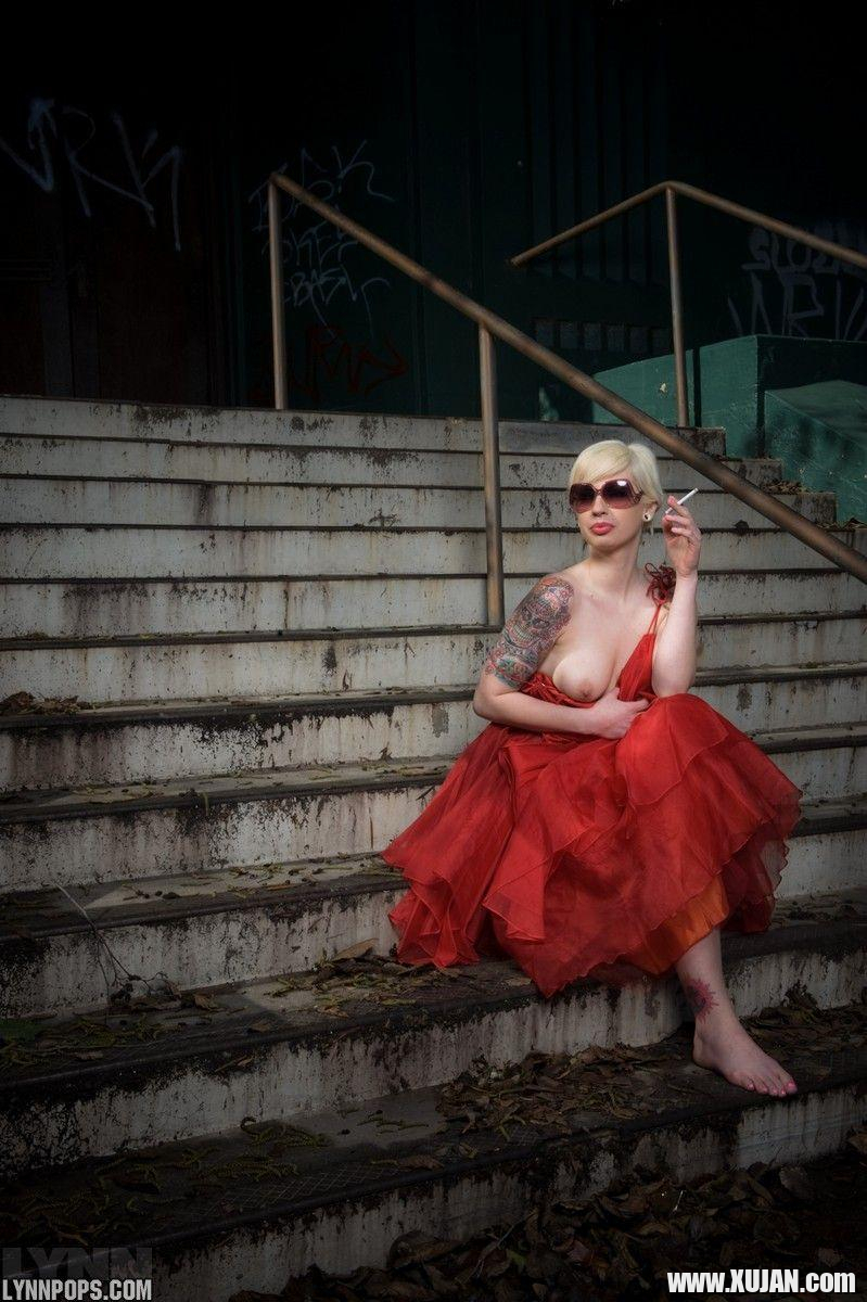 Pictures of Lynn Pops teasing in her dress - Photo #1425895