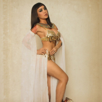 Exotic Babe Masuimi Max playing with a big Snake