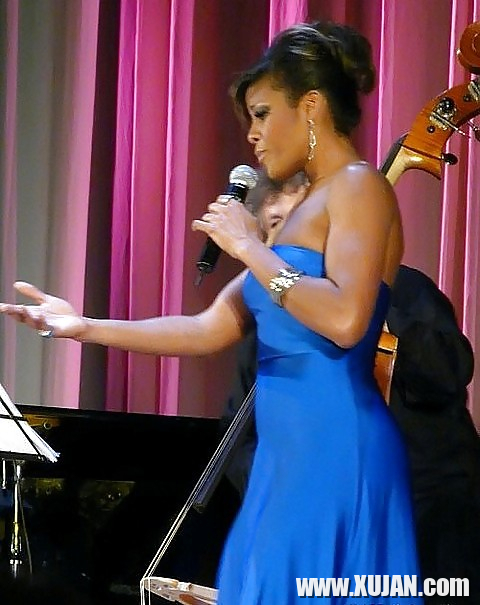 Lets Jerk Off Over Nicole Henry Jazz Singer - Photo #1442650