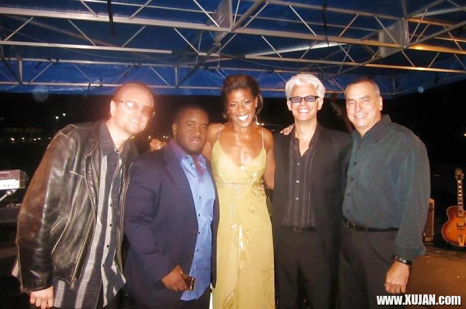 Lets Jerk Off Over Nicole Henry Jazz Singer - Photo #1442681