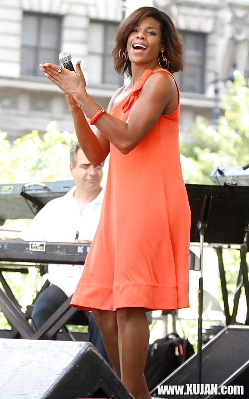 Lets Jerk Off Over Nicole Henry Jazz Singer - Photo #1442685