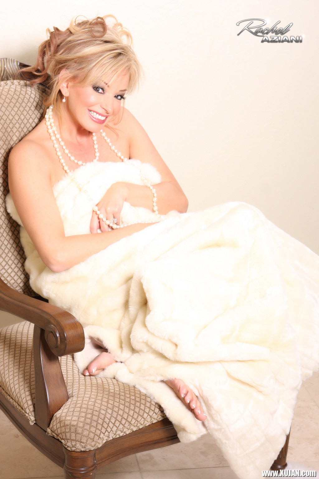 Rachel Aziani is stunning wearing nothing but pearls - Photo #1444238