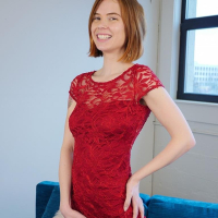 Redhead Pepper Hart likes playing with her Cunt