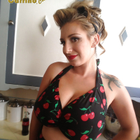 Bigtit blonde September Carrino is demonstrating her tight body