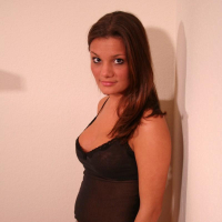 Teen hottie Katie shows off her sexy ass