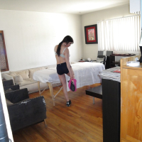 MILF Diamond Foxxx stripping naked before receiving massage