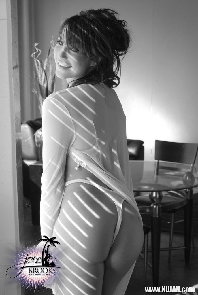 Hot tranny Jonelle Brooks in a beautiful BW pictorial - Photo #1460211