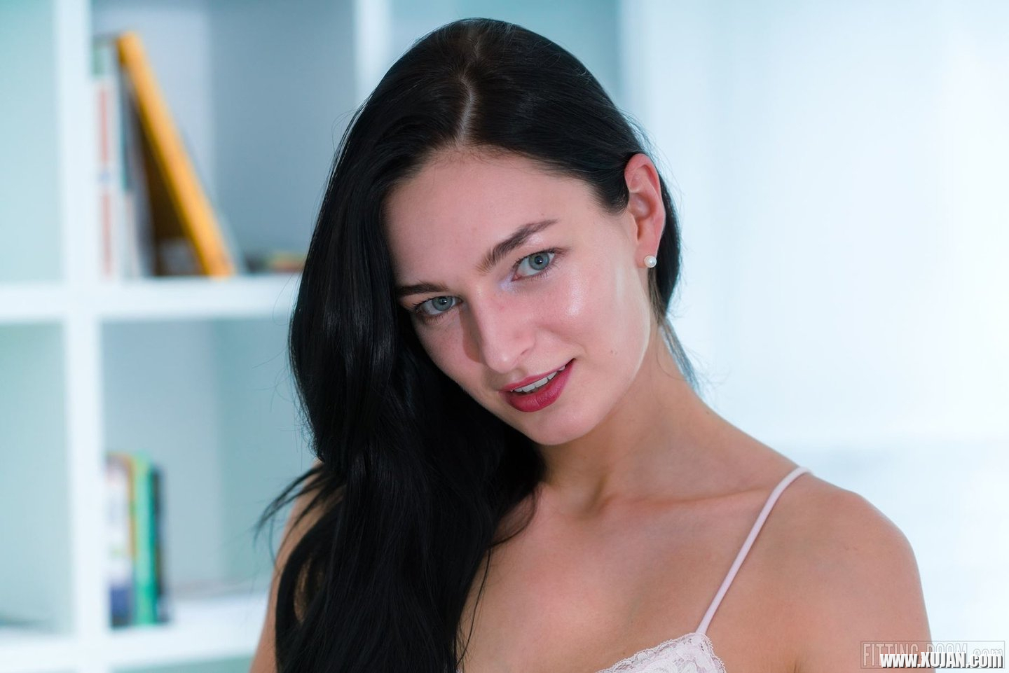 Dark haired Leanne Lace spreads for a fingering - Photo #1474605