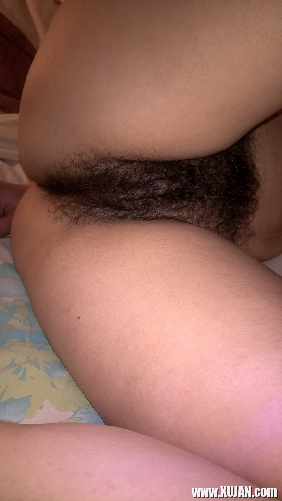 Horny Hairy Milf Bush Big Black Labia - Photo #1479981