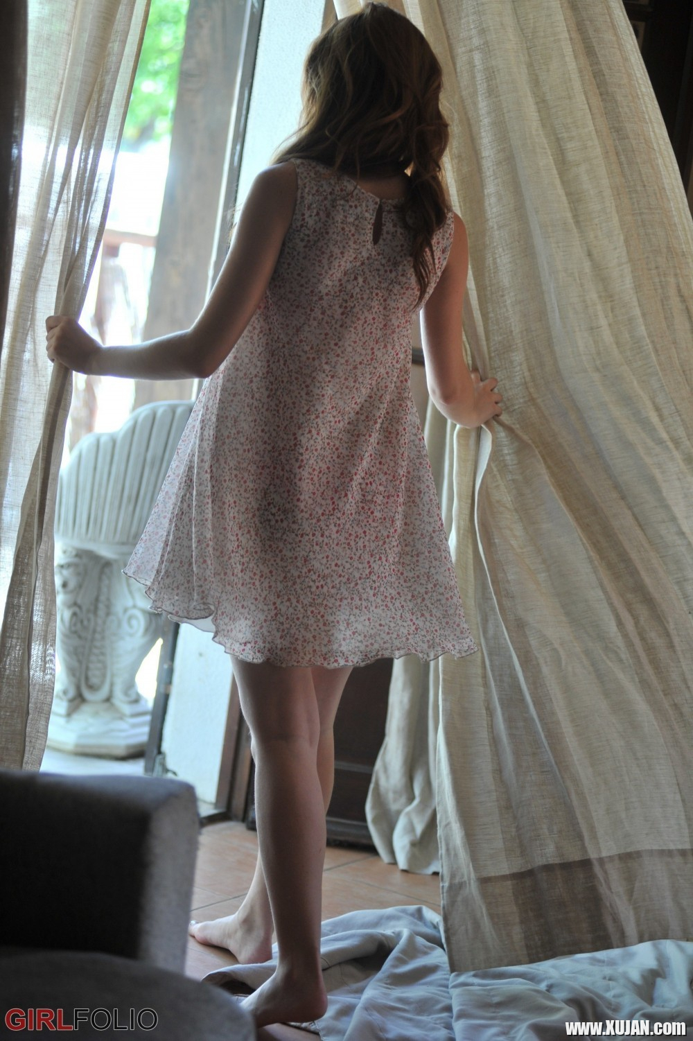 Sophia Smith strips out of her flower undies on the bed - Photo #1483739