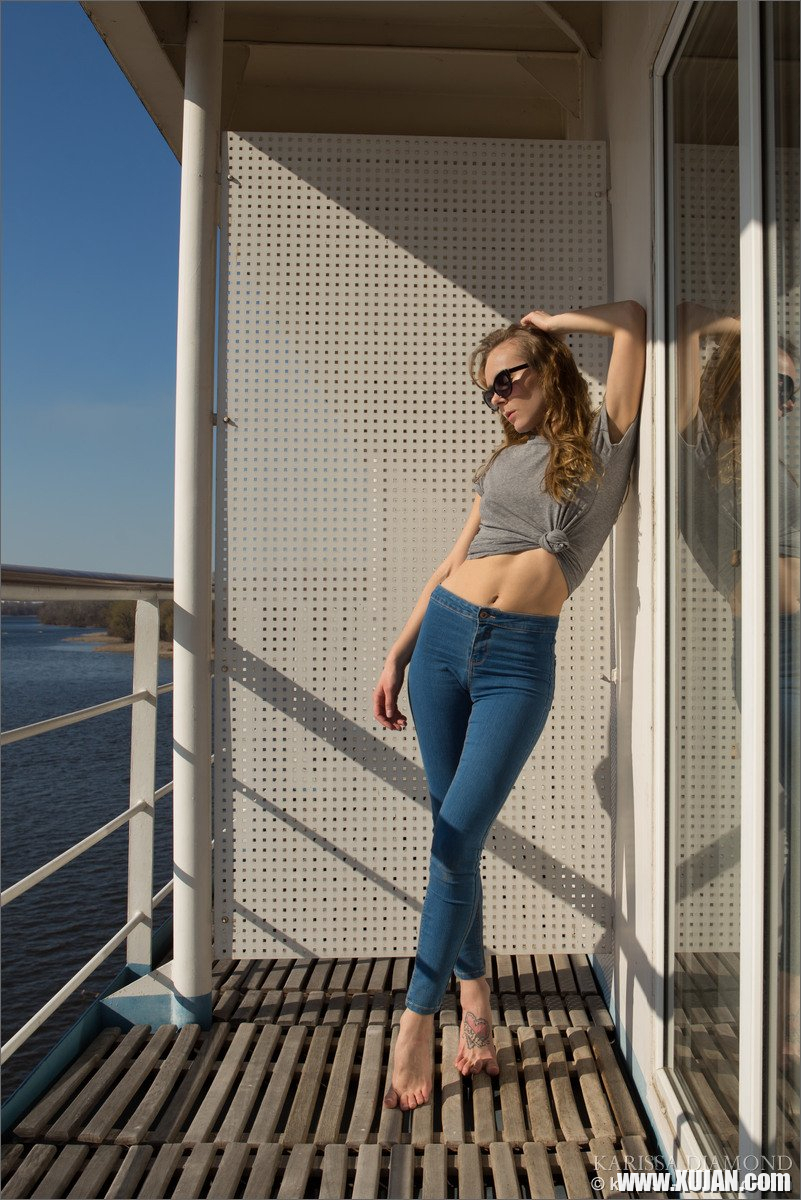 Sexy Karissa Diamond likes to Pose on a Sunny Day - Photo #1485289