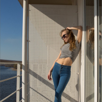 Sexy Karissa Diamond likes to Pose on a Sunny Day