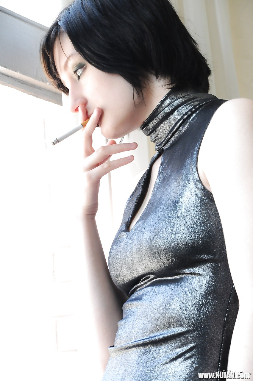 Tattooed brunette Violet Monroe smoking cigarette while flashing underwear - Photo #1487898