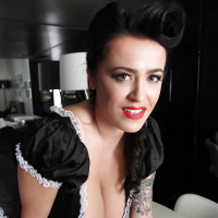 Brunette Leanne Crow is demonstrating her stunning naked body