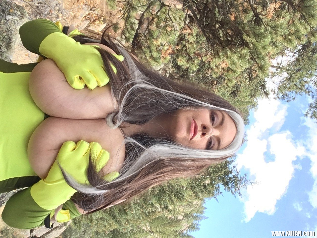 Solo hottie Lovely Lilith unveils her huge tits outdoors - Photo #1498605