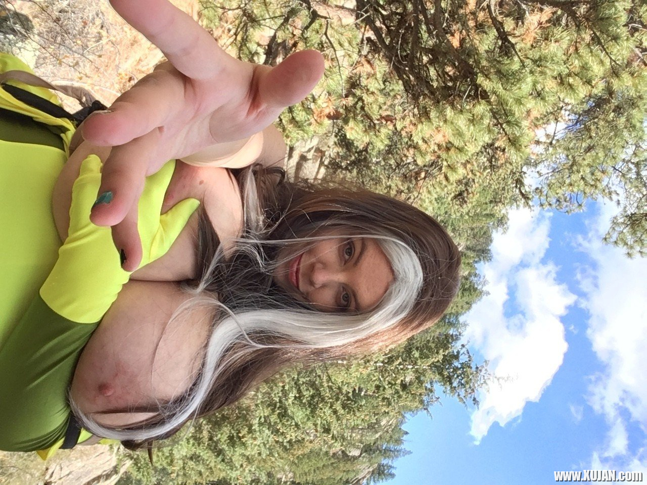 Solo hottie Lovely Lilith unveils her huge tits outdoors - Photo #1498609