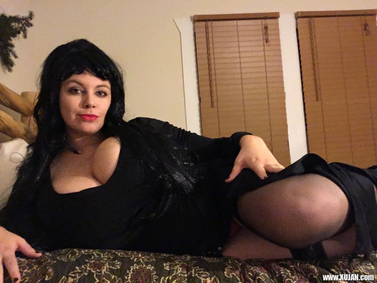 Lovely Lilith teases with Tits in sexy Goth Style - Photo #1498744