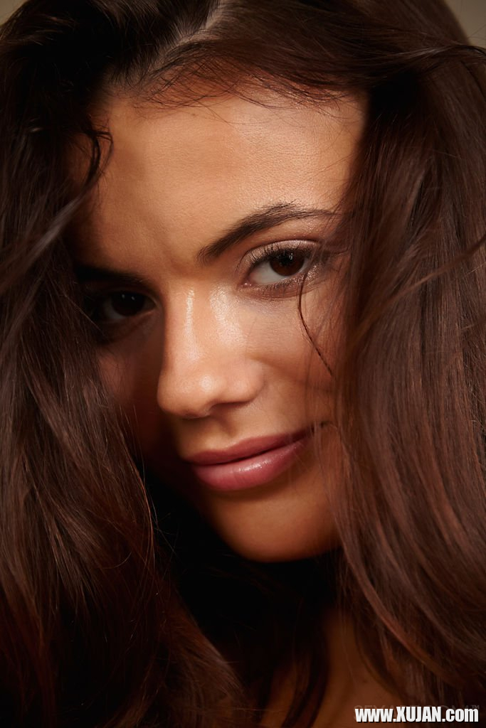 Sultry brunette Vanessa Decker fingers her snatch - Photo #1508243