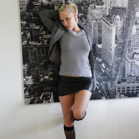 Lara CumKitten Sexy Posen