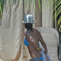 Britney Spears caught in blue bikini