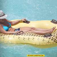 Britney Spears caught in blue bikini