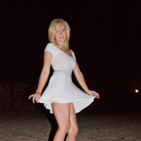 Blonde teen Kenze Thomas wants to have some fun at a beach after hours
