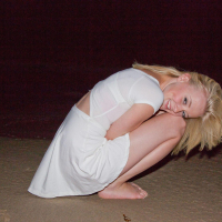 Blonde teen Kenze Thomas wants to have some fun at a beach after hours