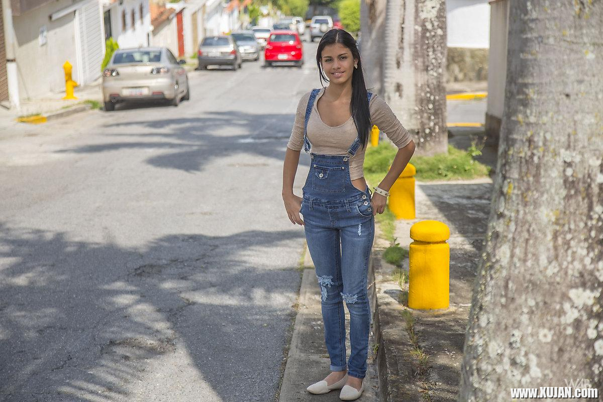 Latin hottie Denisse Gomez teases nonnude outside - Photo #1515602