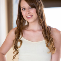 Latin cougar Mercedes Carrera fucks good looking teen Zoey Laine