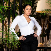 Karlee Grey seduces and fucks hot Scarlit Scandal