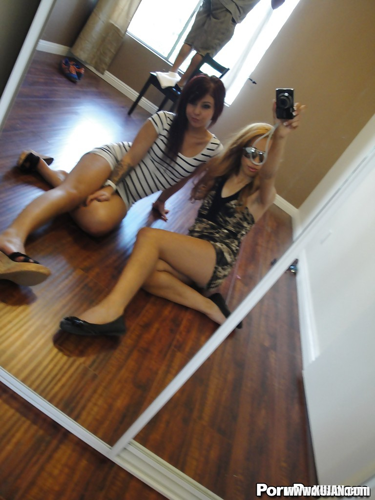 Lesbians with firm asses Madelyn Monroe and Chole Starr take mirror selfies - Photo #1527975