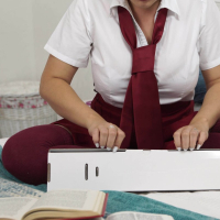 Schoolgirl Toni Summers gets off using Vibrator