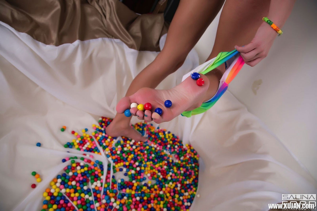 Stunning Salina Ford undressing and playing with sweet beans - Photo #1536218