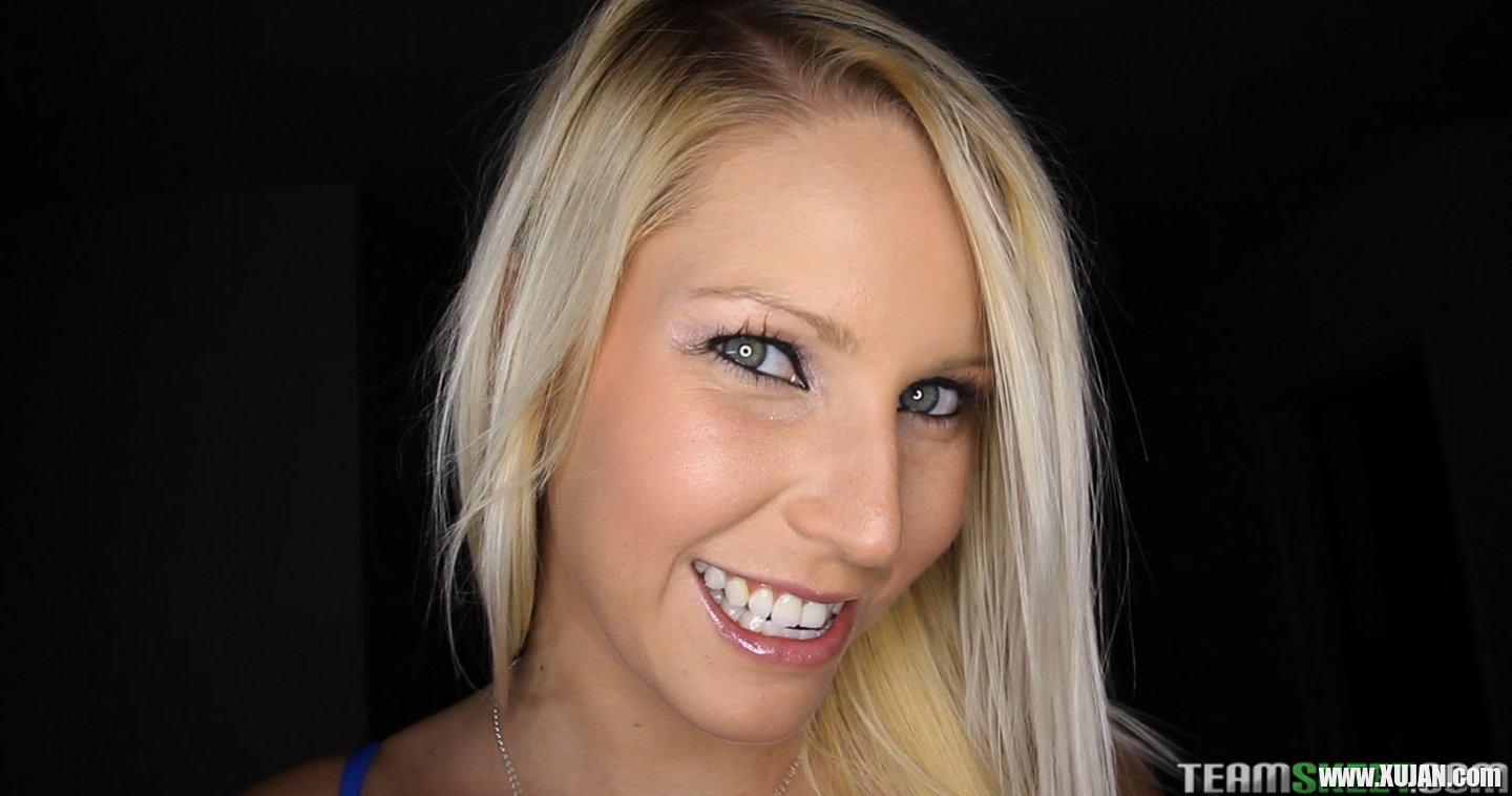 Horny blonde babe Vanessa Cage enjoys a deep POV pussy pounding - Photo #1543217