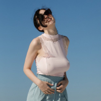 Giulia Wylde teases with her big natural breasts