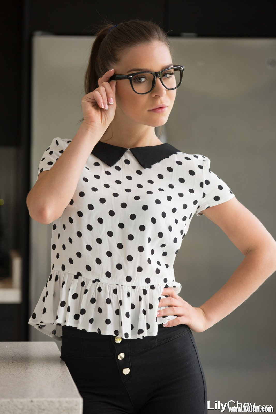 Geeky Lily Chey stripping and exposing her Coochie - Photo #1551134