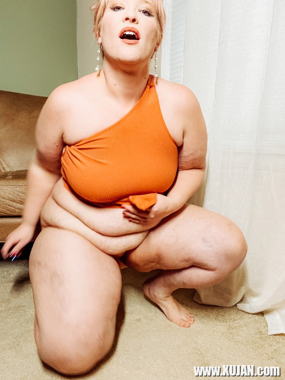Gorgeous BBW in your office bent over ready for you to fuck and use her - Photo #1558874