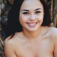 Brunette teen Li Moon gets nude outside in Te Quiero