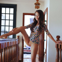 Beautiful girl Li Moon shows off her tight pussy in Invite