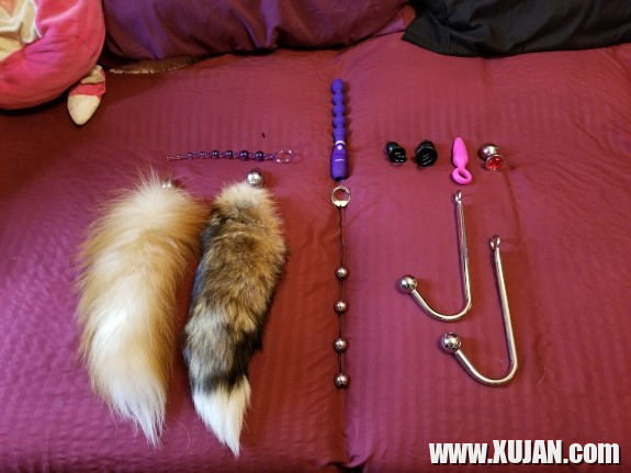 Outfits toys and wigs available for customs - Photo #1583328
