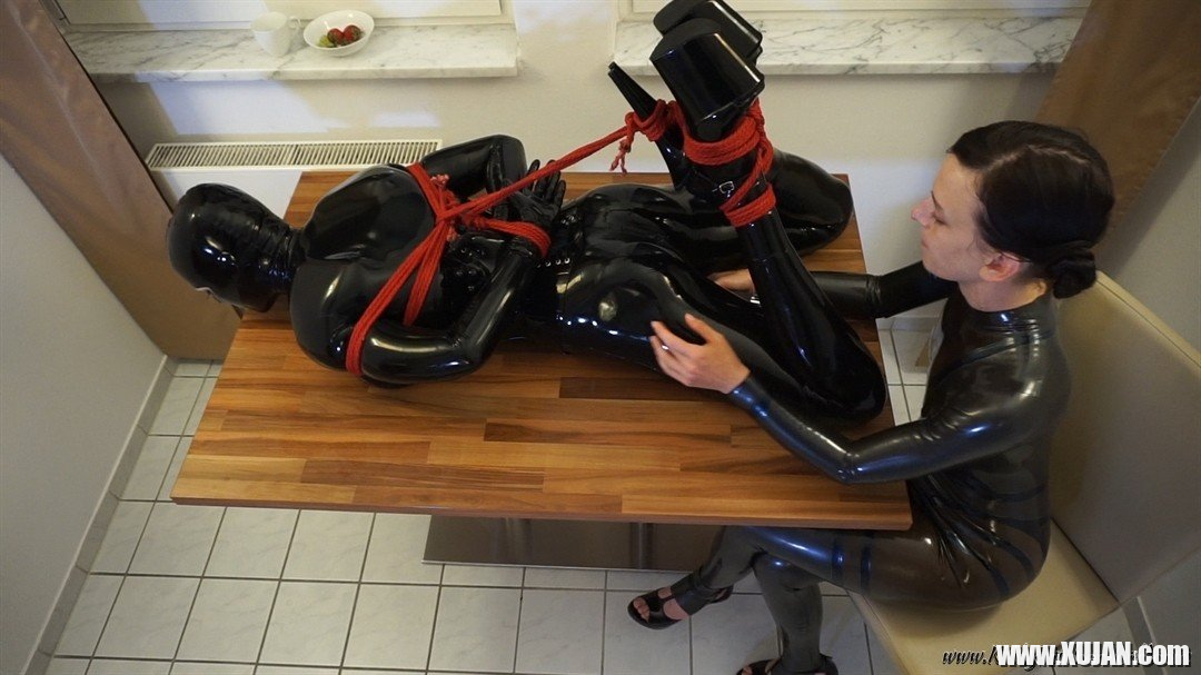 Sexy Lara Latex getting tied up and punished by a friend - Photo #1584957