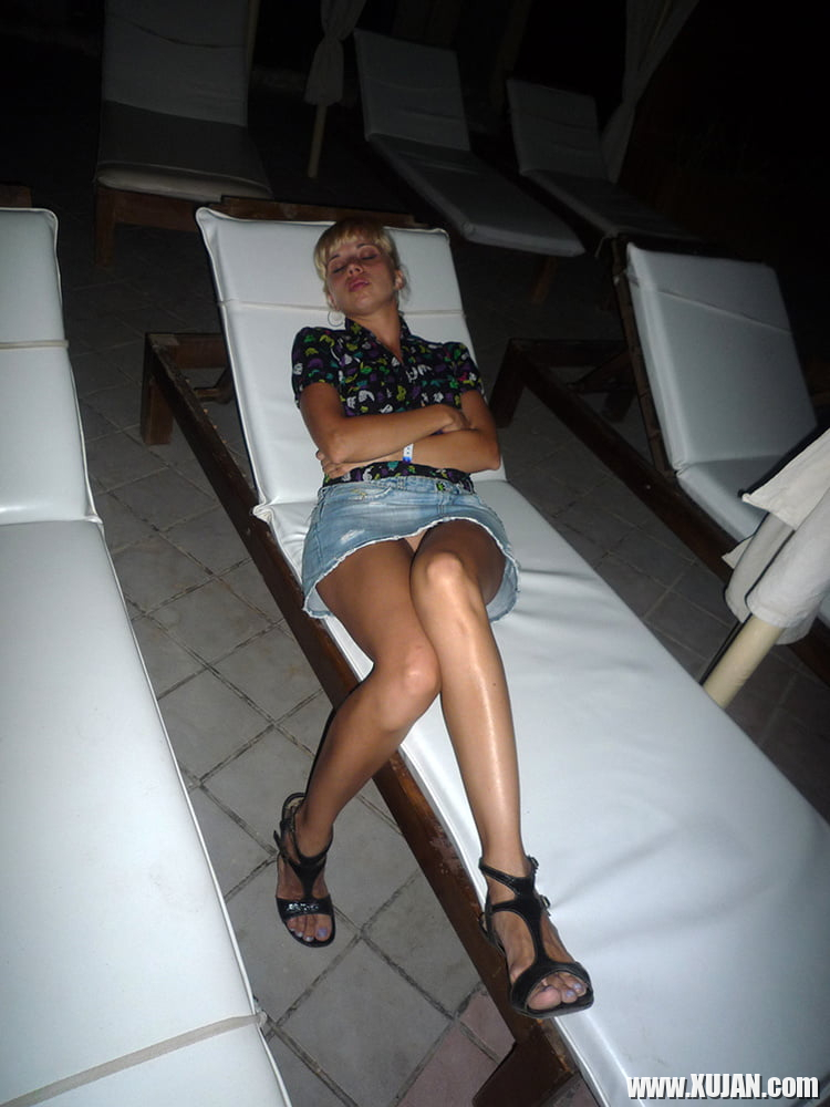 Vika airs the hole - Photo #1586972
