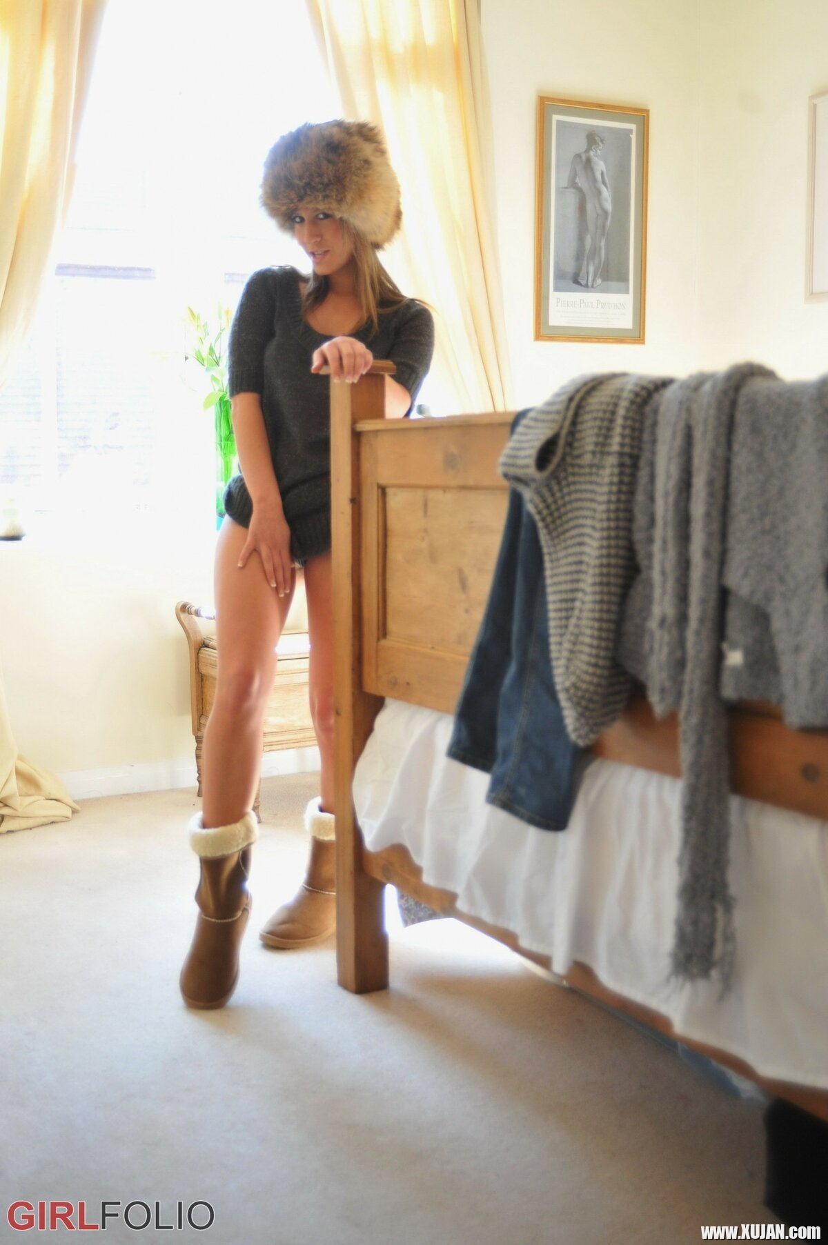 Good looking Candice Collyer gets naked and shows her nice tits - Photo #1590077